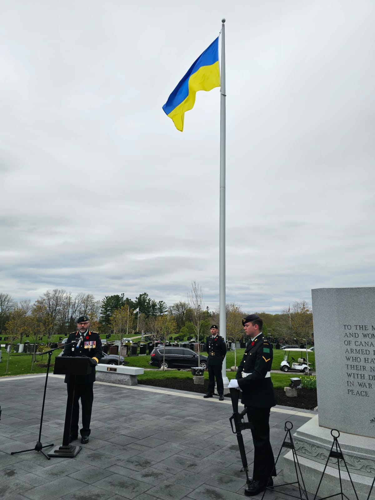Lieutenant-General Michael Wright, Commander of the Canadian Army, represented the Canadian Armed Forces
