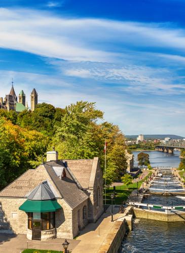 Bytown Museum next to the locks with a view of Parliament