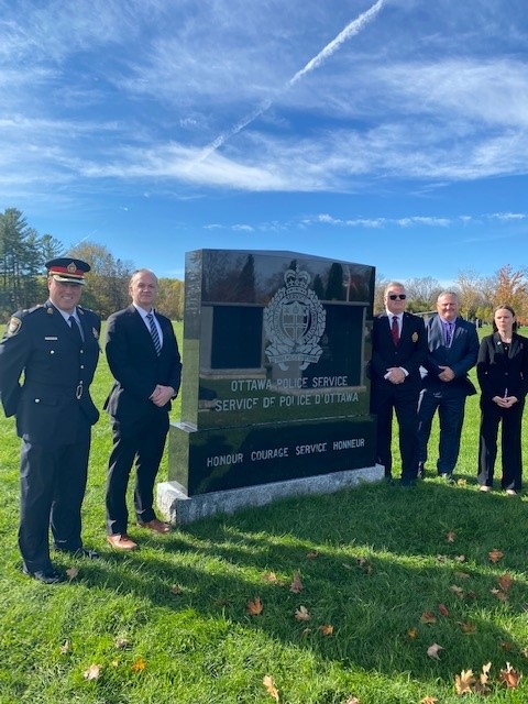 OPS Main monument unveiling group picture